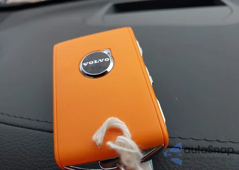 2026 Volvo Xc60 Plug-In Hybrid Polestar Engineered, T8 Awd Electric/Gasoline из США, поврежденный, VIN YV4H60RP4T1336201